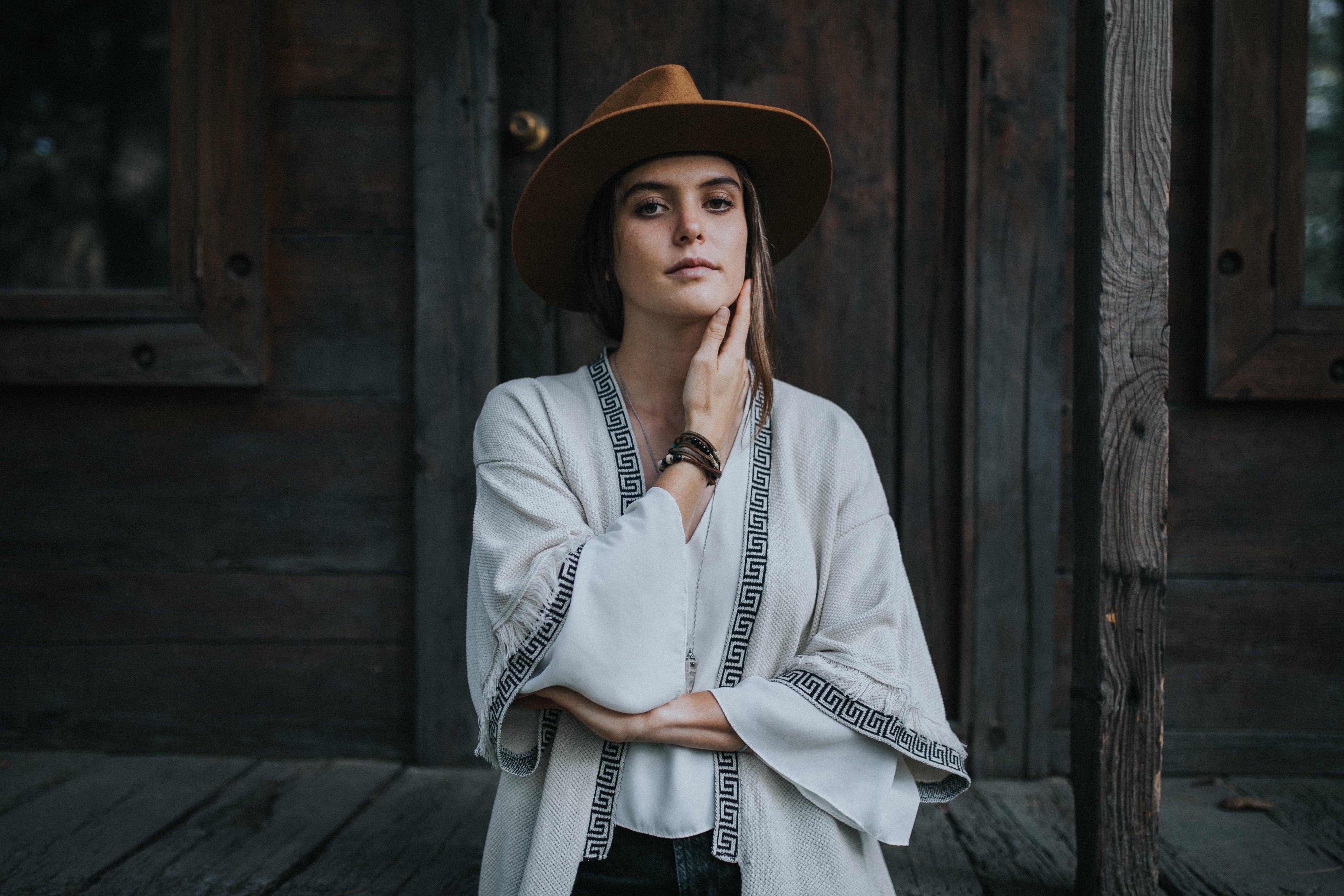 Yoake Ash White Cape Kimono