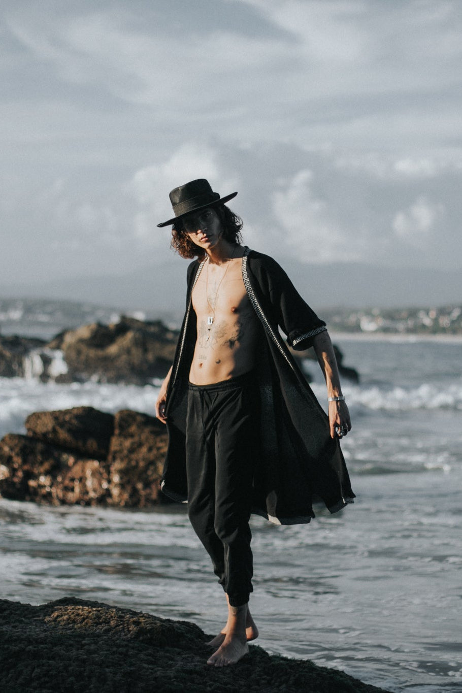 Yoru Black Hoodie Kimono